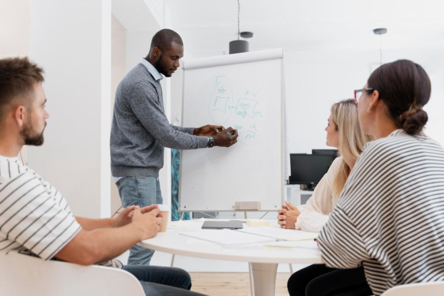 Praktische Finanzanalyse am Arbeitsplatz mit modernen Tools und Datenauswertung